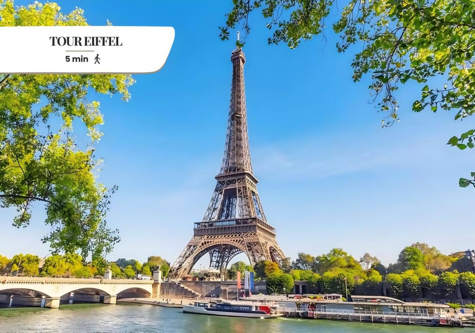 Tbs 325 - Superb With Eiffel Tower View Parijs